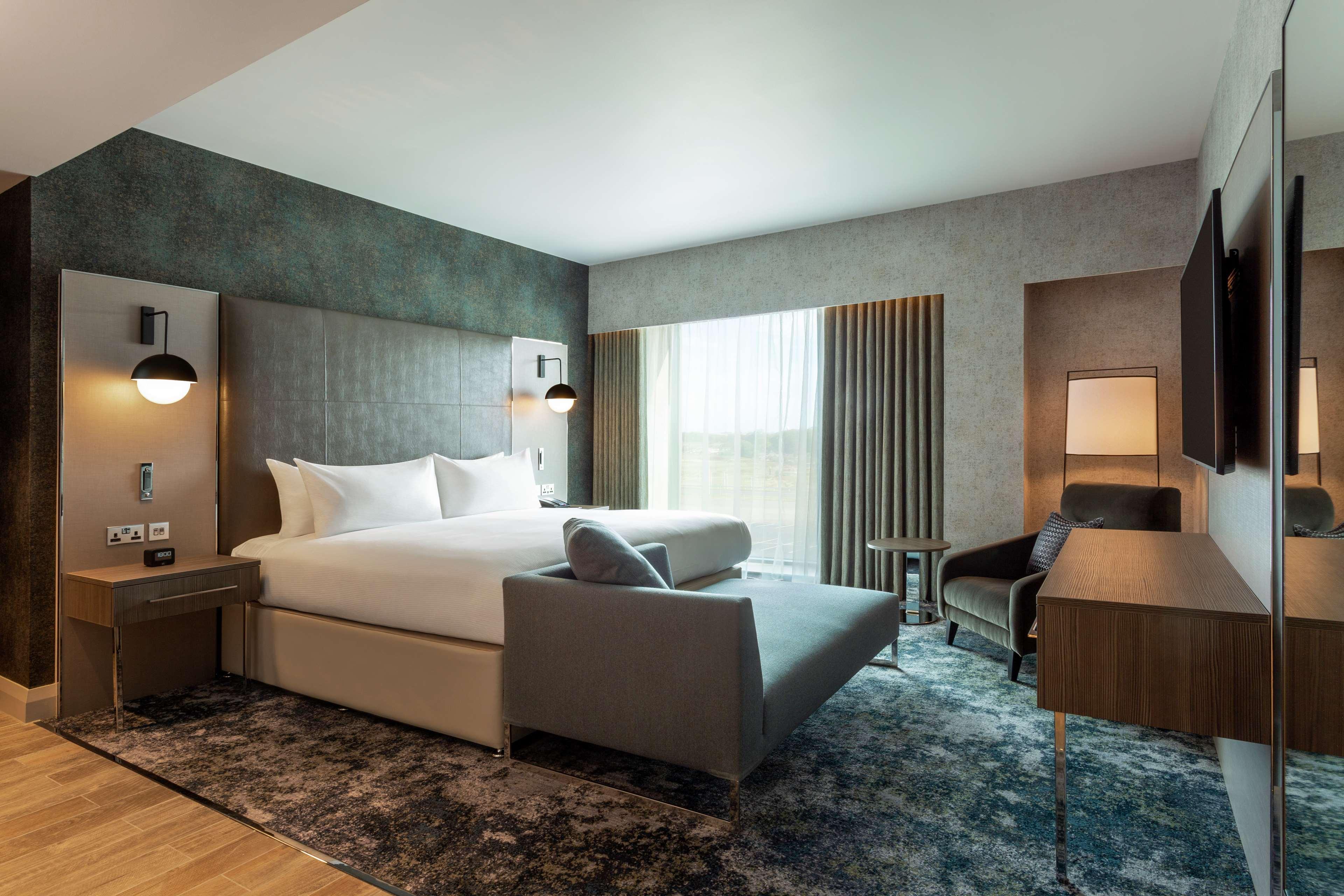 Hilton Aberdeen Teca Esterno foto
